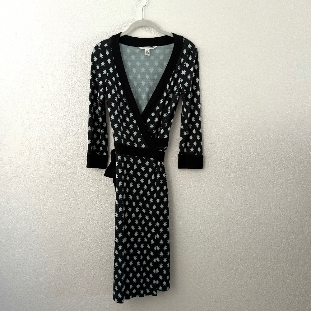 Diane Von Furstenberg Julian Silk Jersey Wrap Dress Navy & Light Blue Size 4